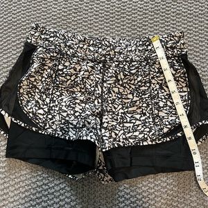 women’s black & white lululemon lined shorts